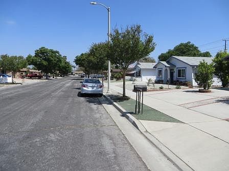 3rd image of 584 Toledo Dr
