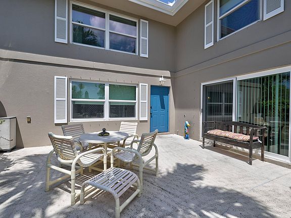 3rd image of 3443 SW Sunset Trace Cir