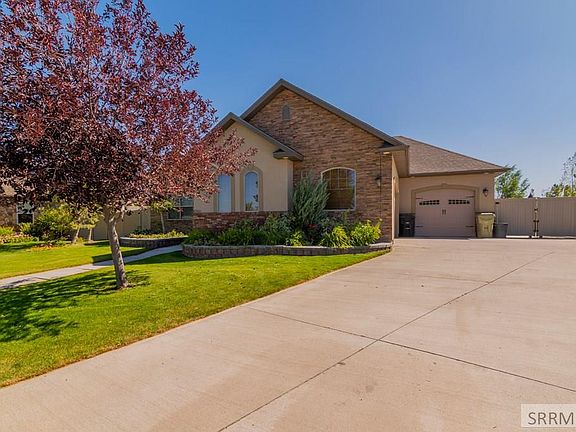 4th image of 1709 S Bergamo Ct