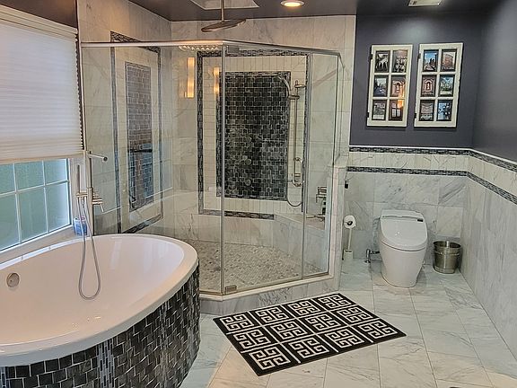 3rd image of 21381 Maidsville Ct