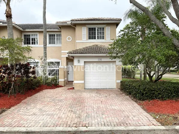 2296 NW 170th Ave, Pembroke Pines, FL 33028