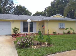 11976 Valencia Ct, Seminole, FL 33772