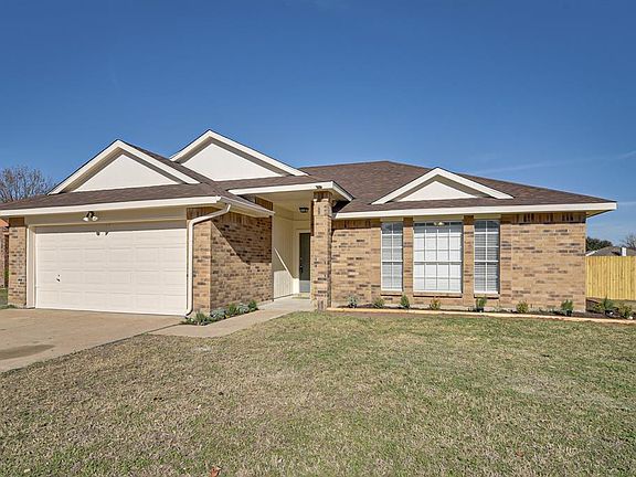 2nd image of 4942 Oak Hollow Dr