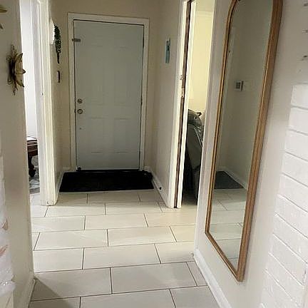 3rd image of 940 Tavel Dr
