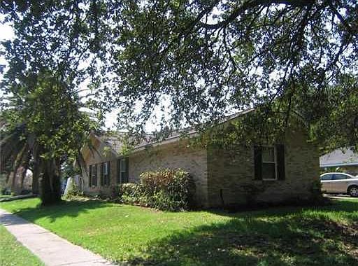 2nd image of 2628 Eton St