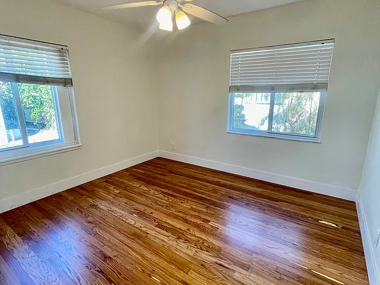 2425 Pierce St — Photo 7