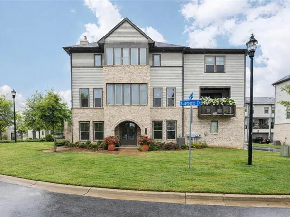 3900 Danube Ln, Atlanta, GA 30339