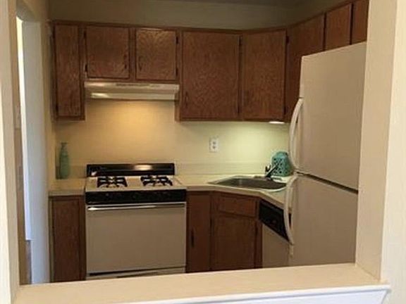 4th image of 703 Woodchip Rd