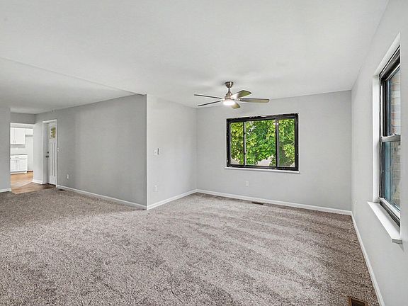 4th image of 2662 Coral Dr