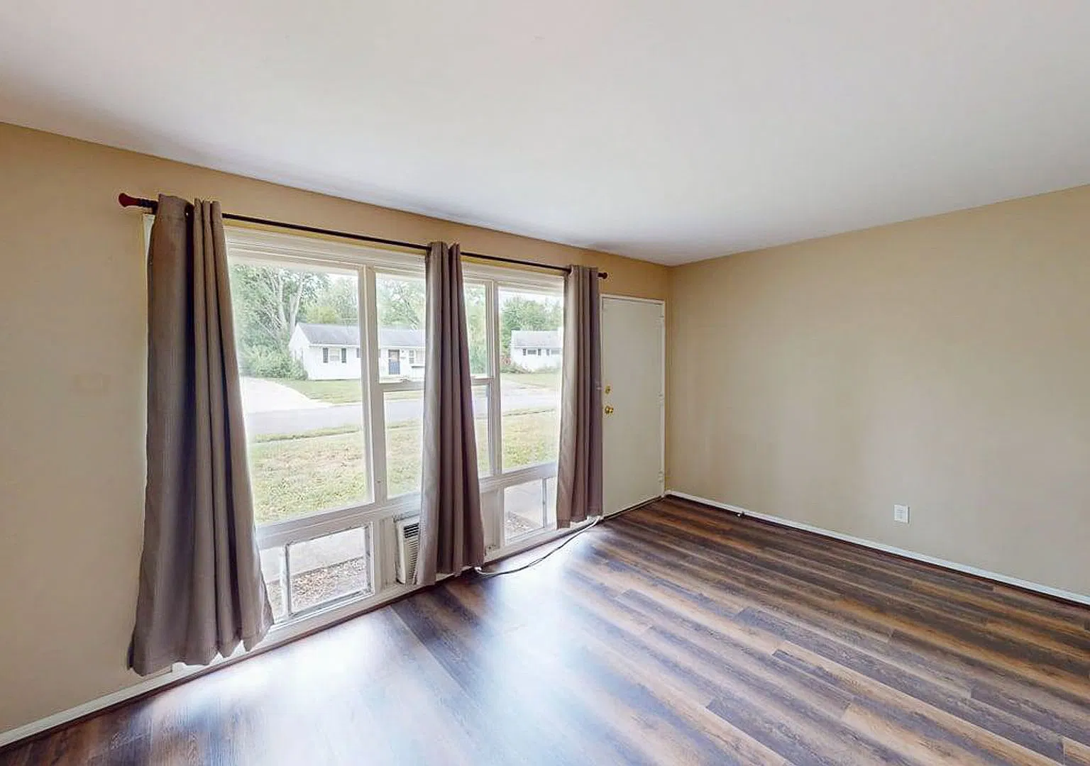 3820 Walmar Drive — Photo 4