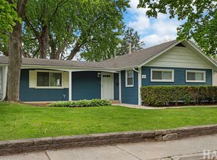 62 Lippincott Rd, Fox Lake, IL 60020