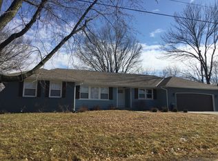 305 W 3rd St, Peculiar, MO 64078