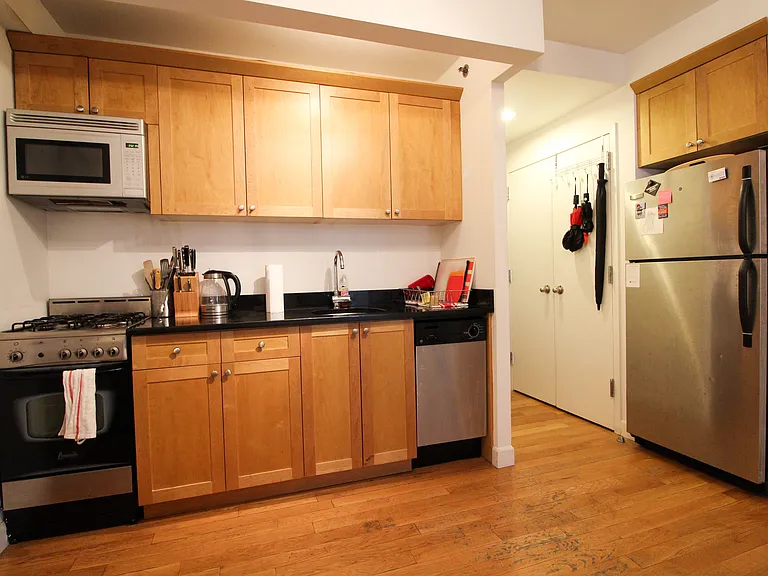 164 Stanton St #4A — Photo 9