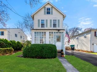 26 Maple Ave, Morris Plains Boro, NJ 07950