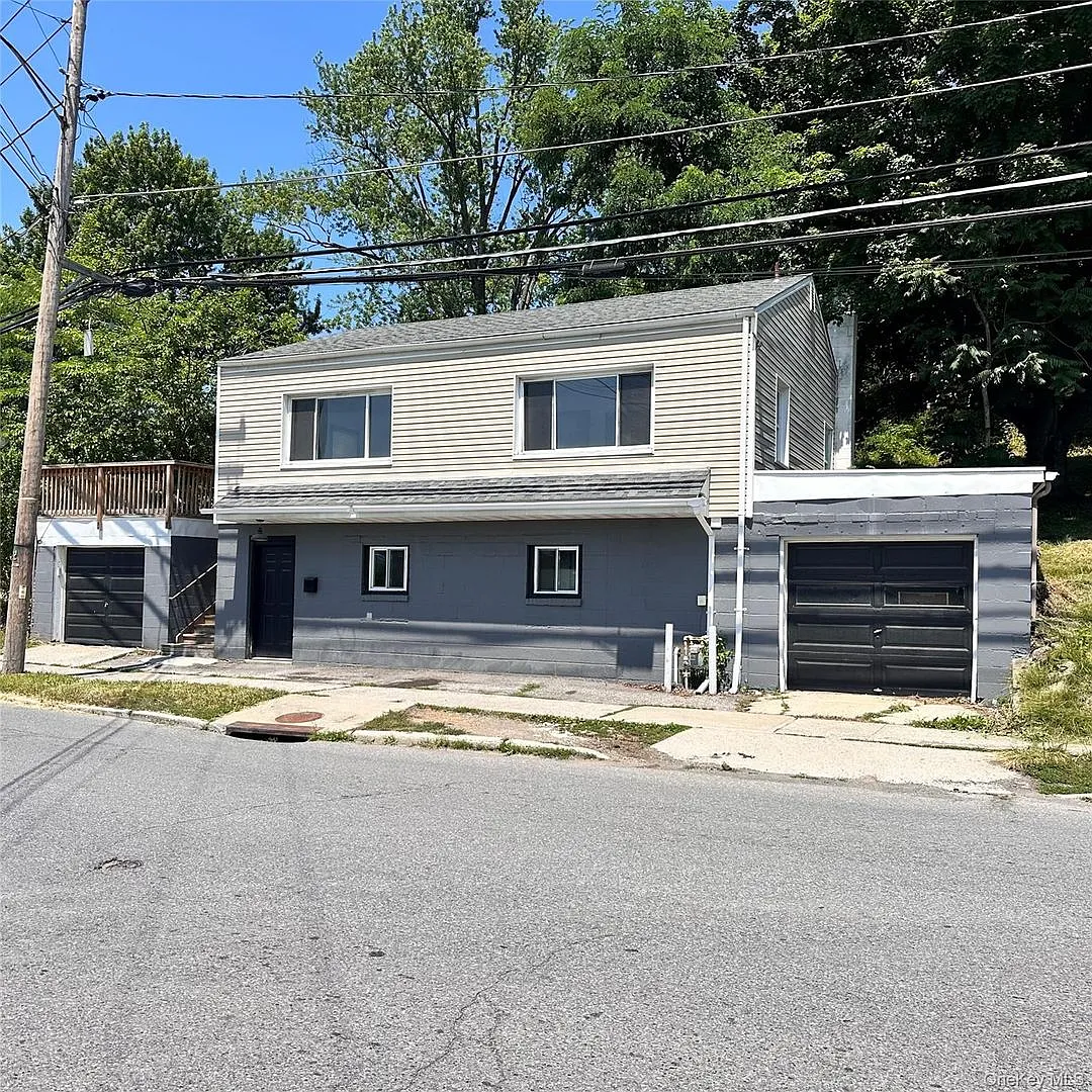 2 bed, 1.0 bath, 1000 sqft, $2,100 — Photo 1