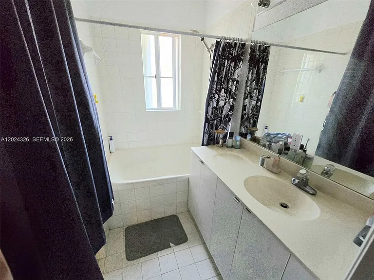 10778 NW 84th St #427 — Photo 11