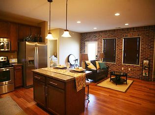 19119 Marcy St APT 101, Elkhorn, NE 68022