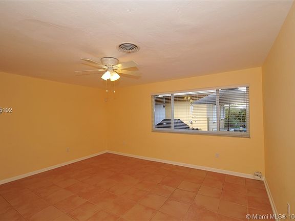 4th image of 826 Benevento Ave