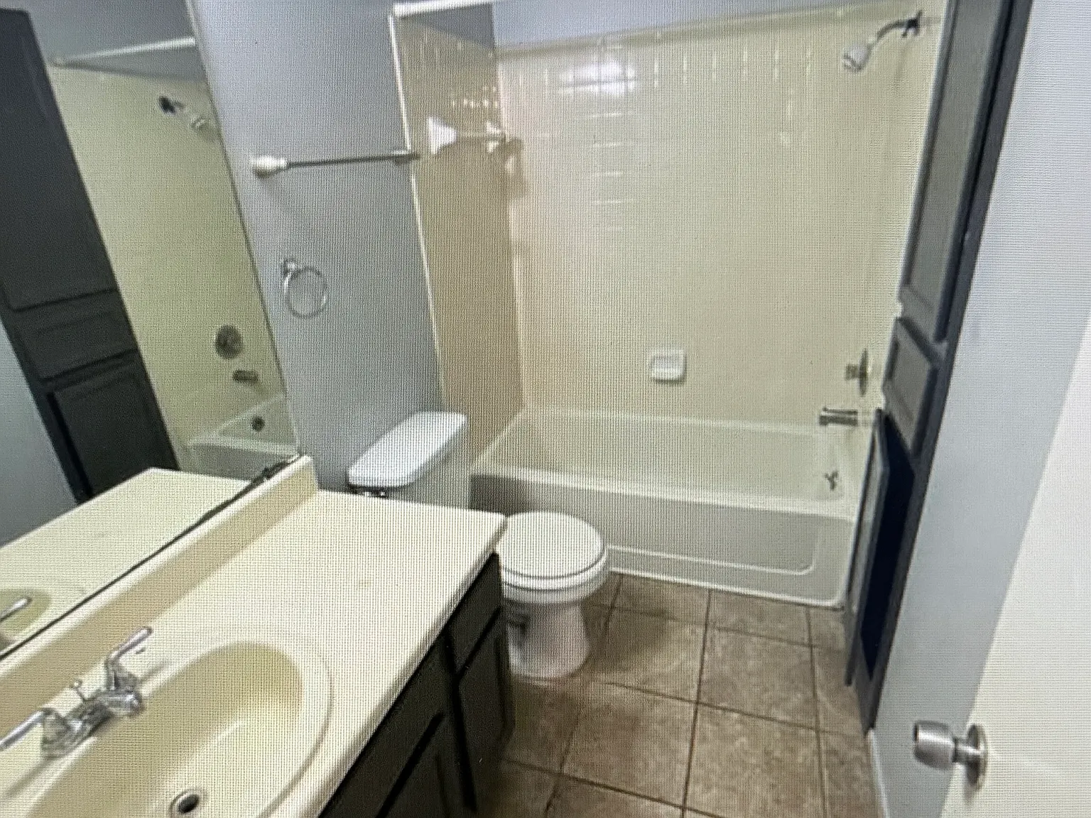 3 bed, 1150 sqft, $1,625 — Photo 2