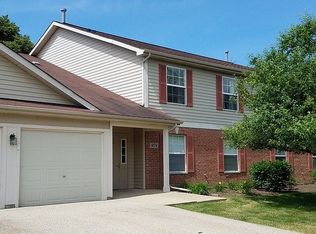 974 N Village Dr UNIT 1, Round Lake Beach, IL 60073