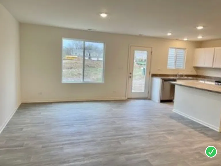 1137 Amber Dr — Photo 21