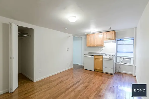 Rented by Bond New York | media 1