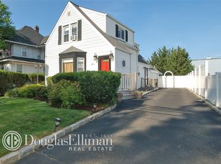 218 Vincent Ave, Lynbrook, NY 11563