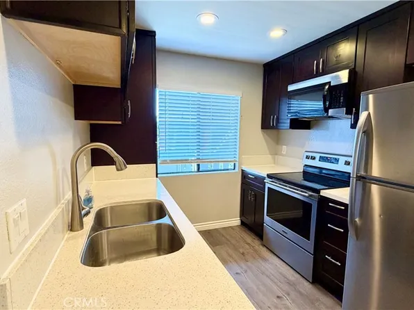 3028 W Cheryllyn Ln, Anaheim, CA 92804