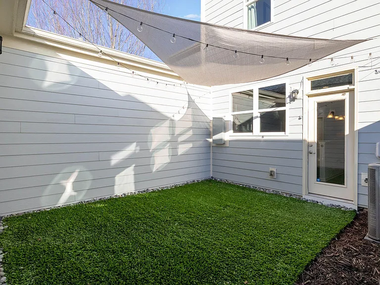 1304 Assembly St — Photo 23