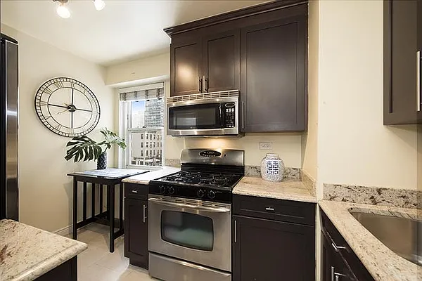 Sold by Maxwell Jacobs | media 30