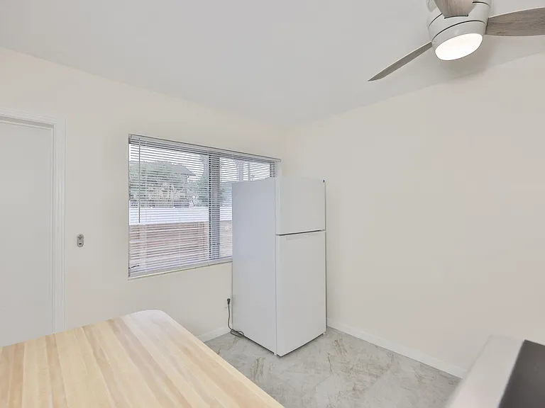2035 Edgewater Dr #6 — Photo 10