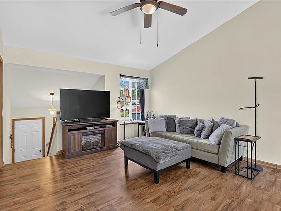 4th image of 1201 Winston Dr