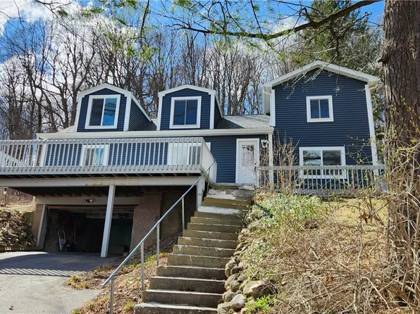 239 Victor Rd, Fairport, NY 14450