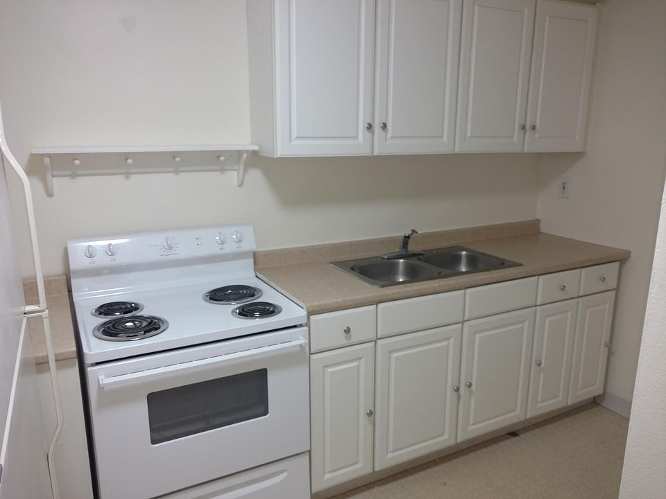 2nd image of 3809 E 13th St