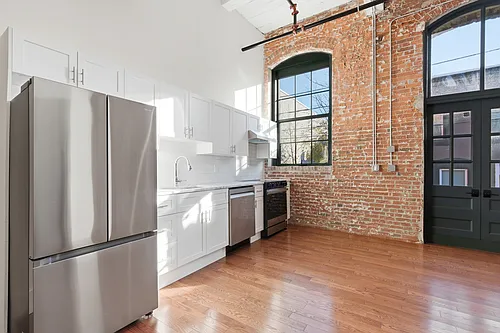 1801 N Howard St #205 Photo 1