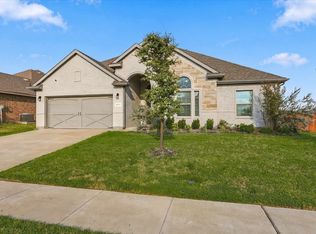 5622 Log Cabin Ct, Midlothian, TX 76065