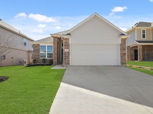 929 Propeller Pkwy, Fort Worth, TX 76131