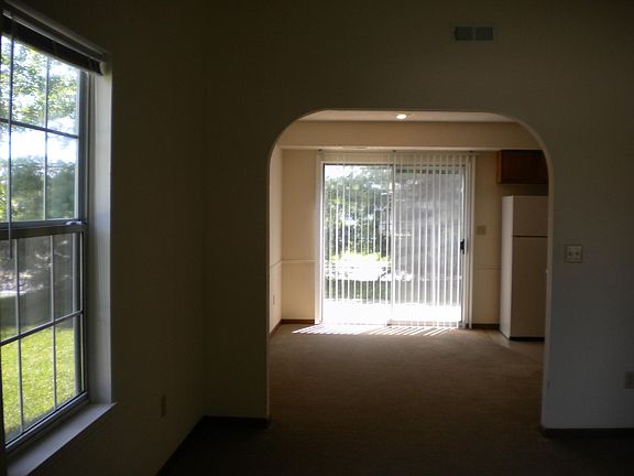 4th image of 2300 Monmouth Ct