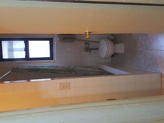 5th image of 2110 Westbury Ct APT 3O