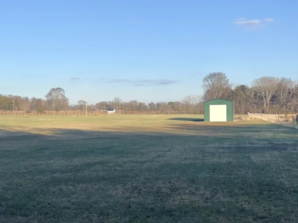 2775 Phillips Rd, Lewisburg, TN 37091