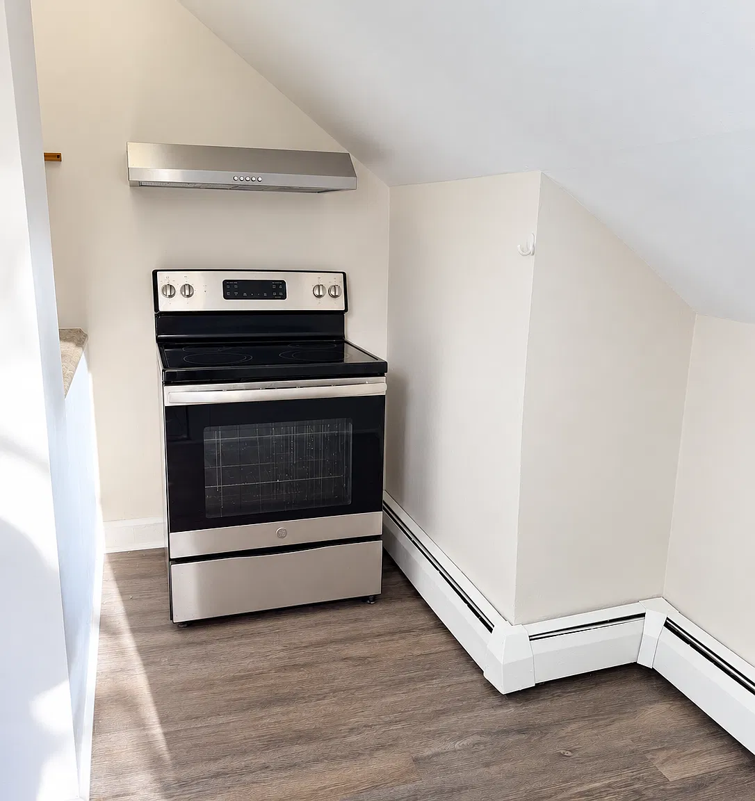 2 bed, 1.5 bath, 1000 sqft, $2,100 — Photo 4