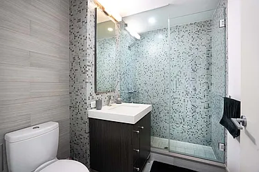 Rented by R New York