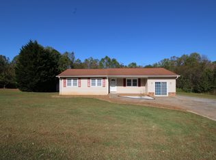 708 Beech St, Yadkinville, NC 27055
