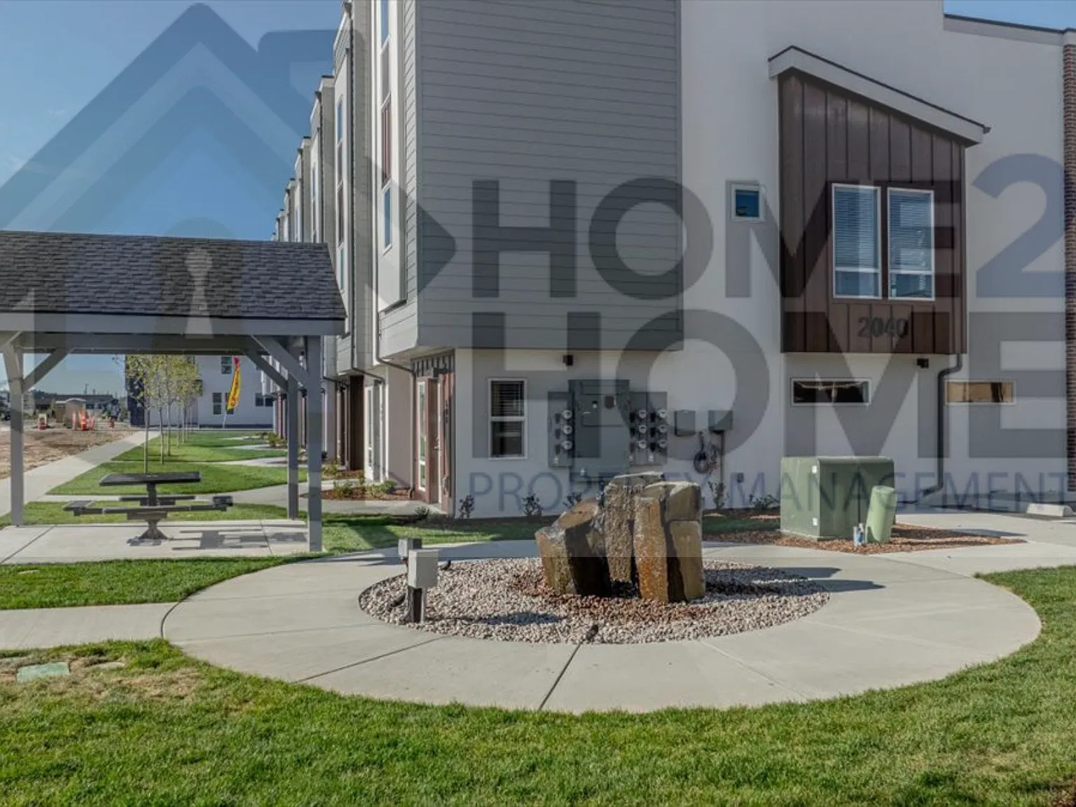 2 bed, 2.5 bath, 1567 sqft, $2,100 — Photo 2