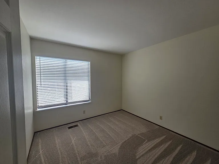 11732 Bloomington Way — Photo 11