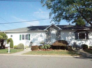 129 Bayview Ter, Staten Island, NY 10312