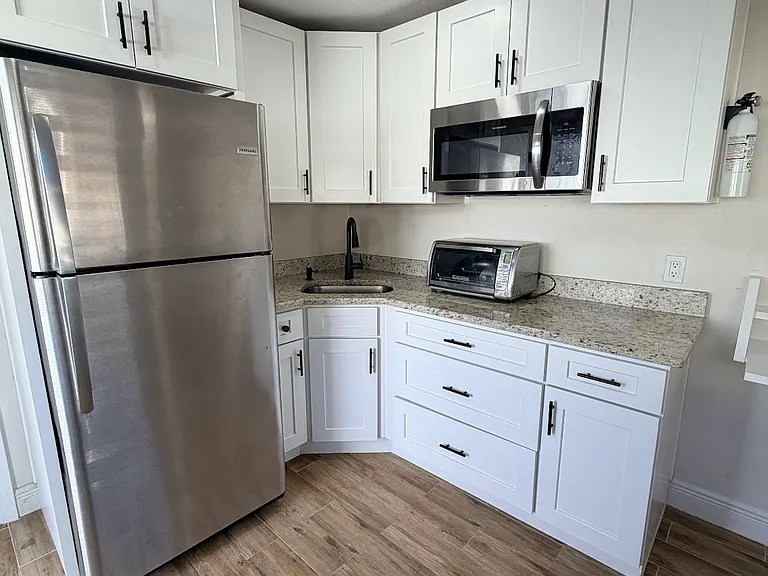 4005 N Glen Ave #1 — Photo 10
