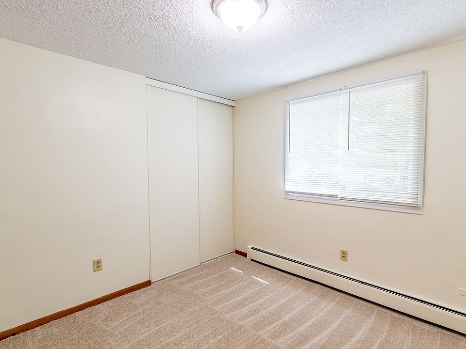 1st image of 2300 Aldrich Ave S #12