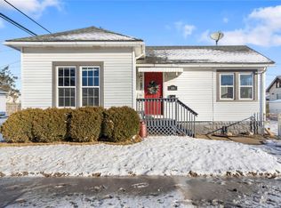 250 18th Ave SW, Cedar Rapids, IA 52404