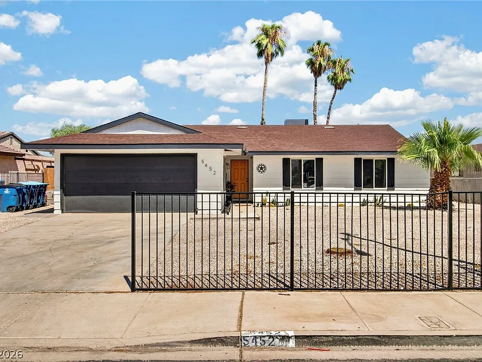 5452 Escondido St